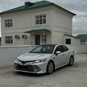 Toyota Camry 2018