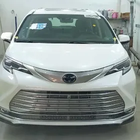 Toyota Sienna 2022