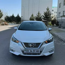 Nissan Versa 2021