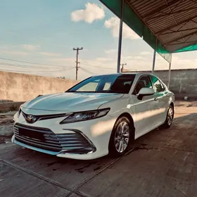 Toyota Camry 2022