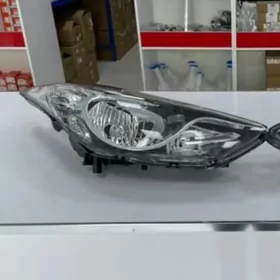 Fara Elantra 11-12 hlj