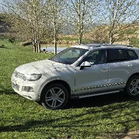 Volkswagen Touareg 2013
