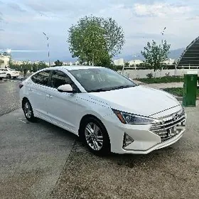 Hyundai Elantra 2020