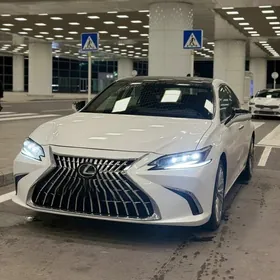 Lexus ES 350 2022