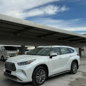 Toyota Highlander 2022