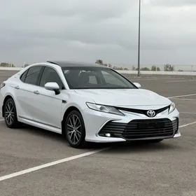 Toyota Camry 2022