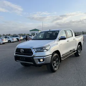 Toyota Hilux 2025