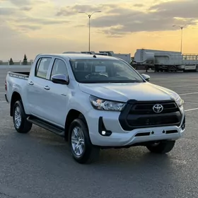 Toyota Hilux 2025