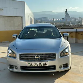 Nissan Maxima 2010
