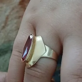 Gadymy gyzyl ÿüzük