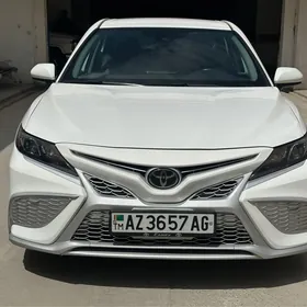 Toyota Camry 2021