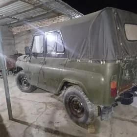 UAZ 469 1990