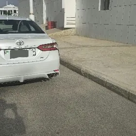 Toyota Camry 2018