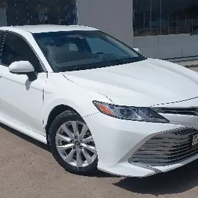 Toyota Camry 2020