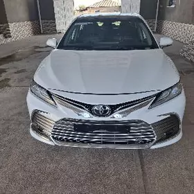 Toyota Camry 2020