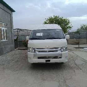 Toyota Hiace 2026