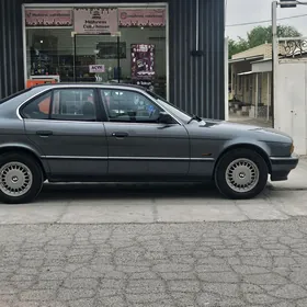 BMW 525 1990