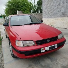 Toyota Carina 1995