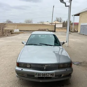 Mitsubishi Sigma 1990