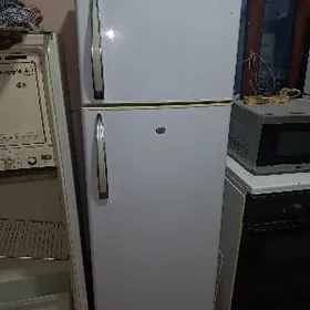 халадилник стар