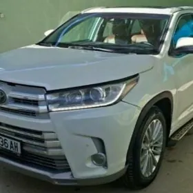 Toyota Highlander 2017