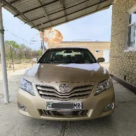 Toyota Camry 2011
