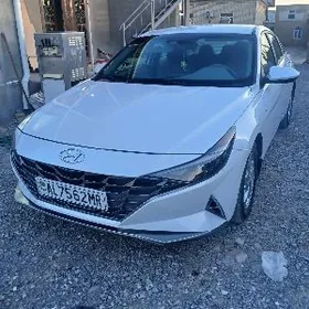 Hyundai Elantra 2022