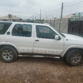 Nissan Pathfinder 2001