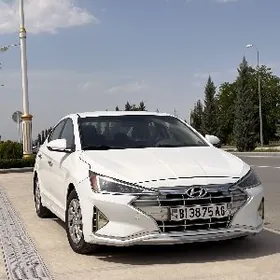 Hyundai Elantra 2019