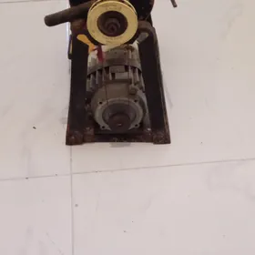 Ýüň egirýän tokly maşyn