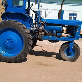 MTZ T-28 1990