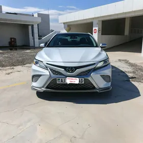 Toyota Camry 2020
