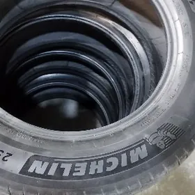 MICHELIN 255 60 18 TEKER