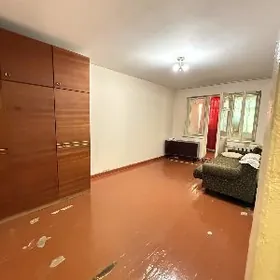 10 мкр 1ком 4/4 этаж "Пекарня"