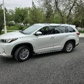 Toyota Highlander 2017