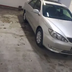 Toyota Camry 2004