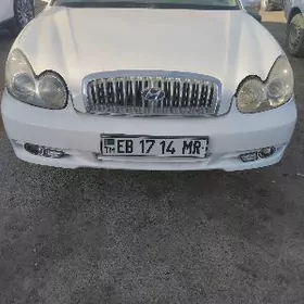 Hyundai Sonata 2001