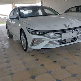 Hyundai Elantra 2025