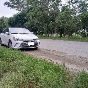 Toyota Camry 2016