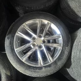 17 lik Leksus diska pakryska