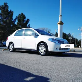 Nissan Versa 2010