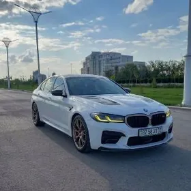 BMW M5 CS 2022