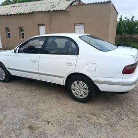 Toyota Corona 1996