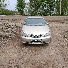 Toyota Camry 2004