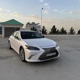 Lexus ES 350 2025