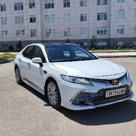 Toyota Camry 2018