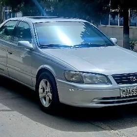 Toyota Camry 1999