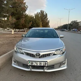 Toyota Camry 2014