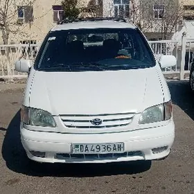 Toyota Sienna 2003