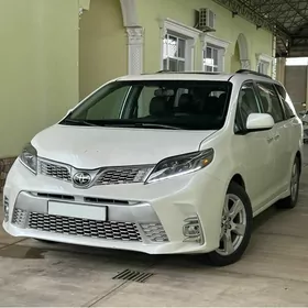 Toyota Sienna 2017